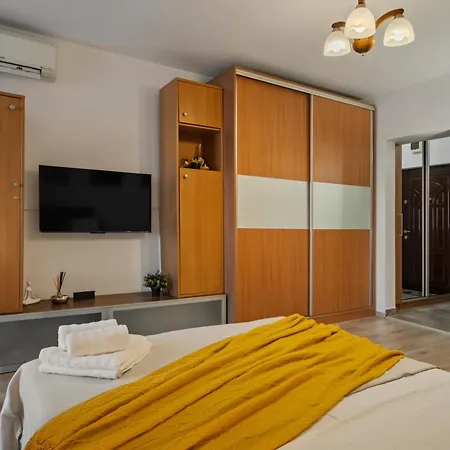 Apartment North Station W. Ac Bucharest